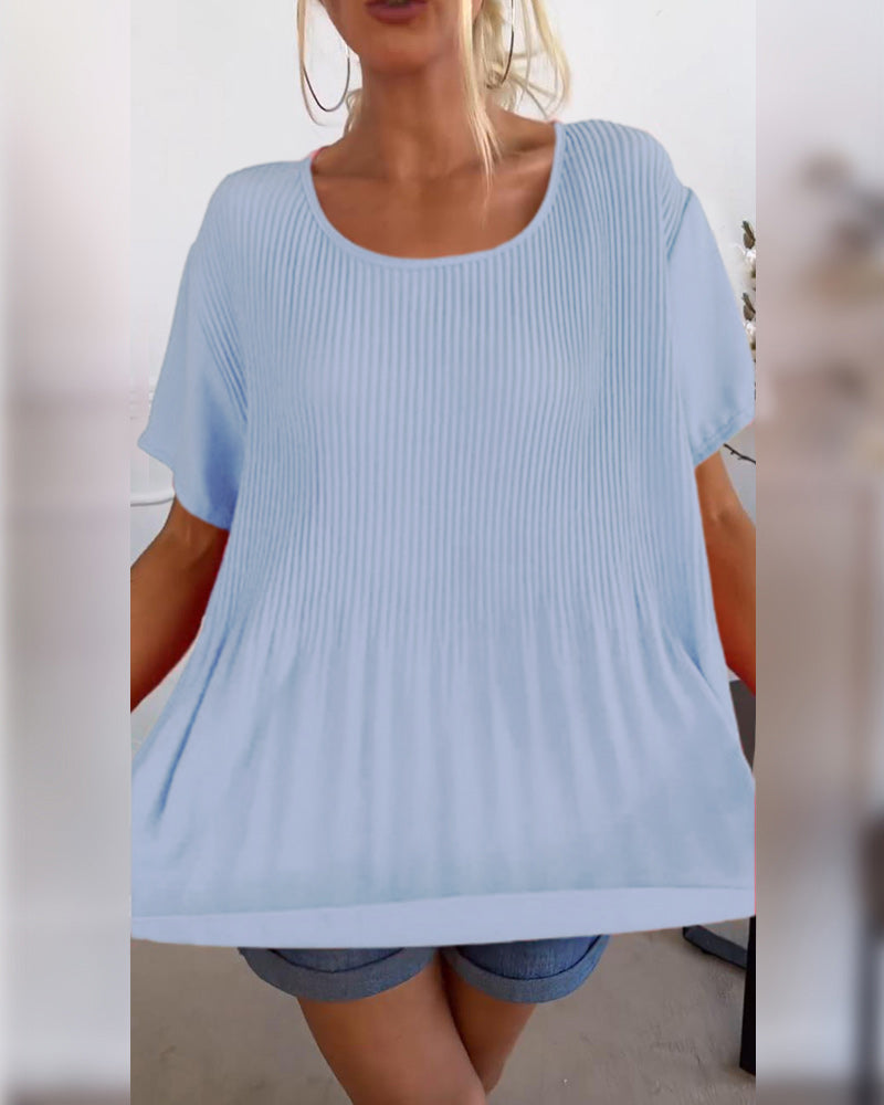 Uni Plissé Round Neck Blouse