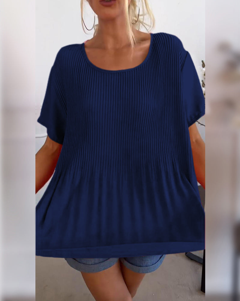 Uni Plissé Round Neck Blouse