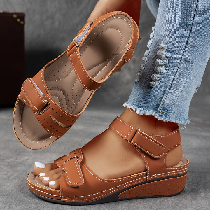 Noora™ | Aldona - Sandales orthopédiques à talon compensé
