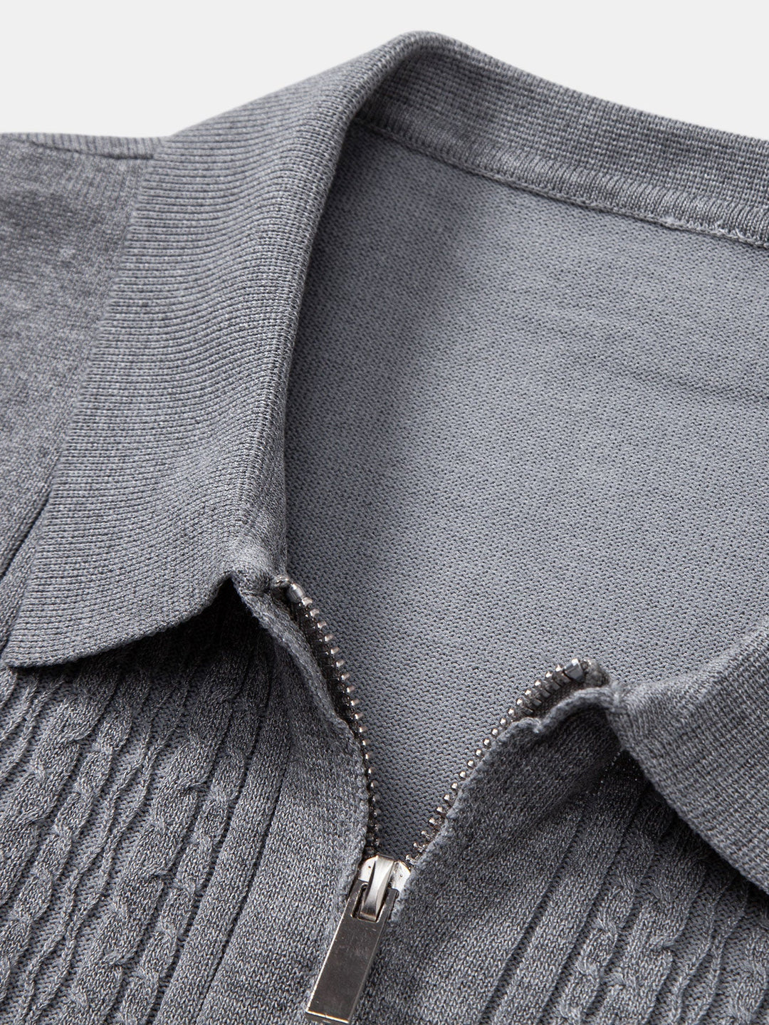 Polo-shirt zippé en jacquard torsadé