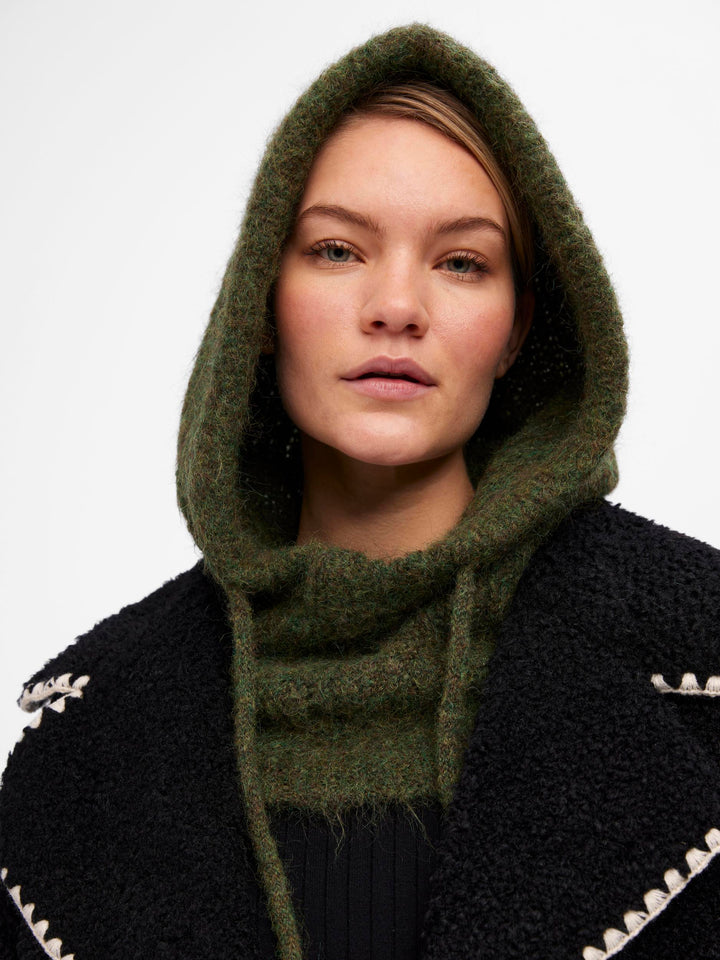Bonnet à capuche pour femme | Modèle tricoté avec capuche cousue 3