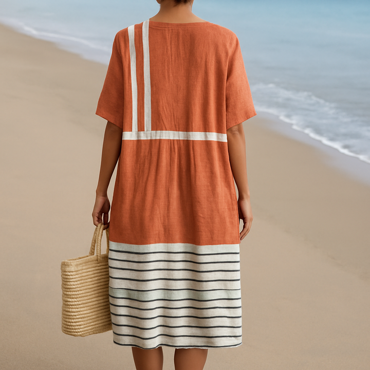 Mara | Robe en terracotta avec des rayures graphiques
