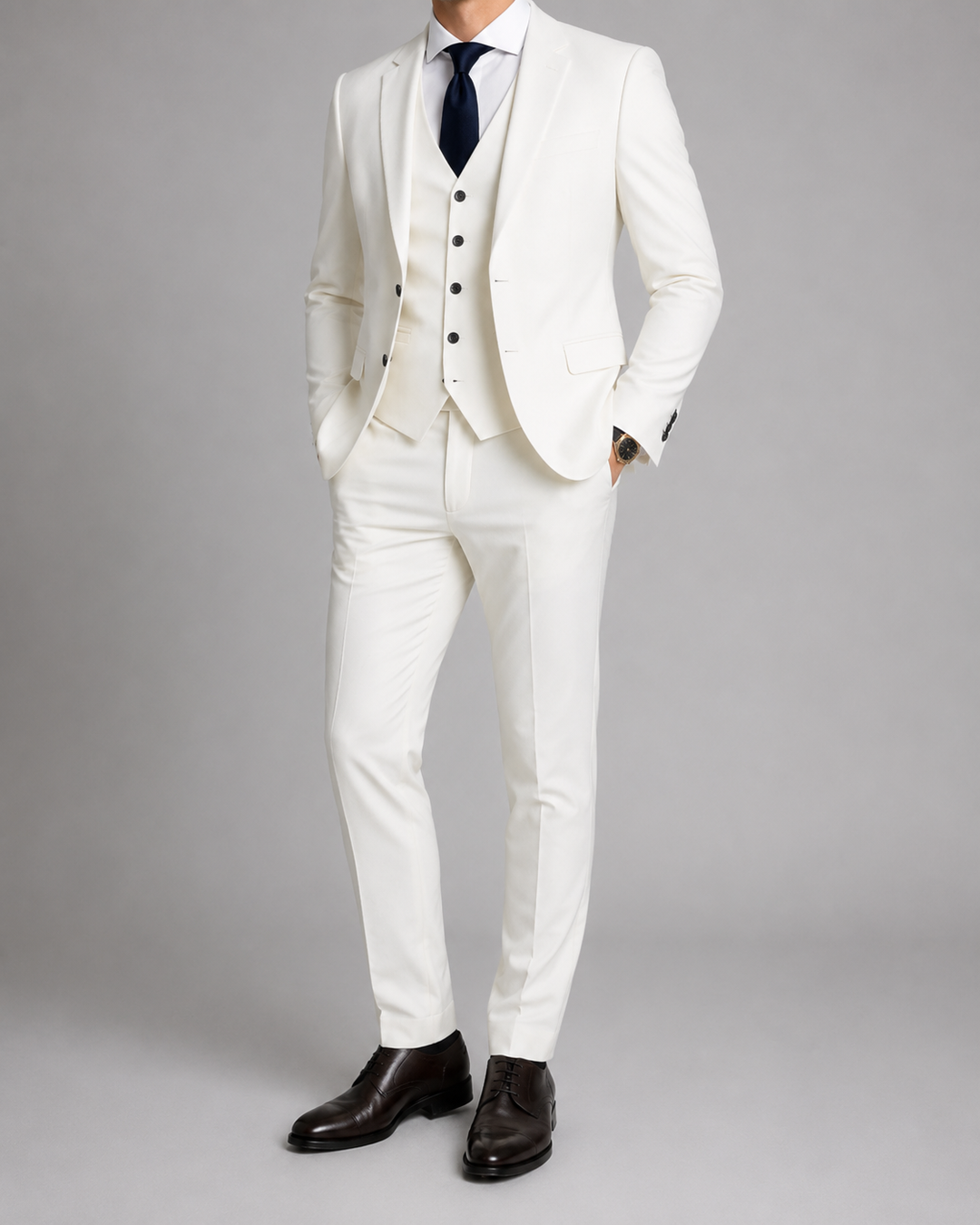 Costume homme trois pièces gris coupe ajustée cérémonie élégant