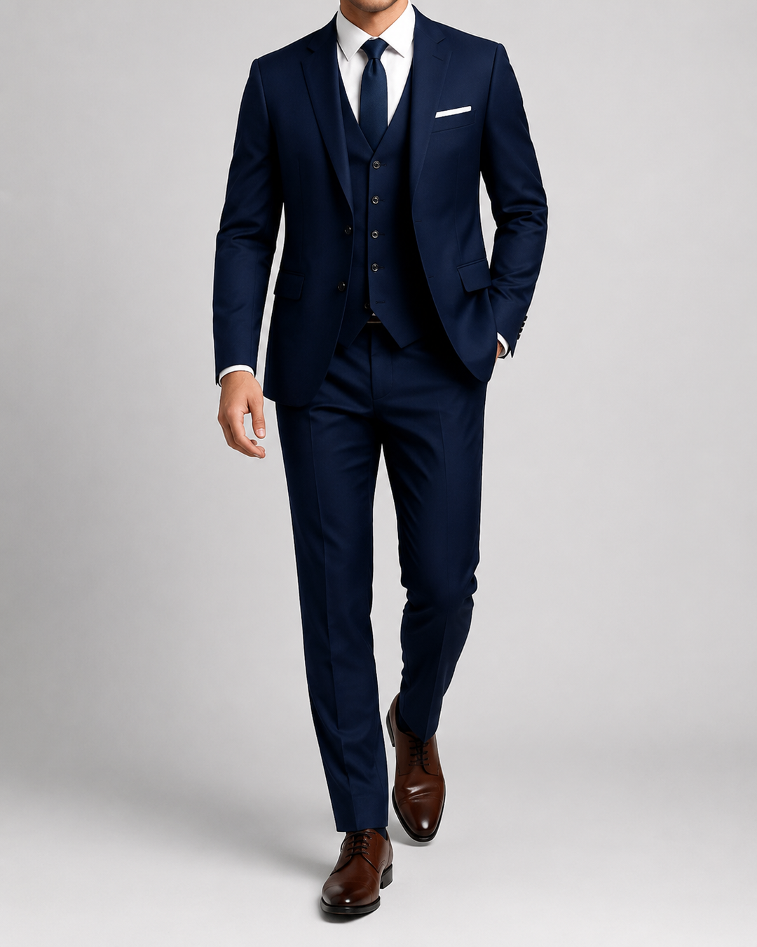 Costume homme trois pièces gris coupe ajustée cérémonie élégant
