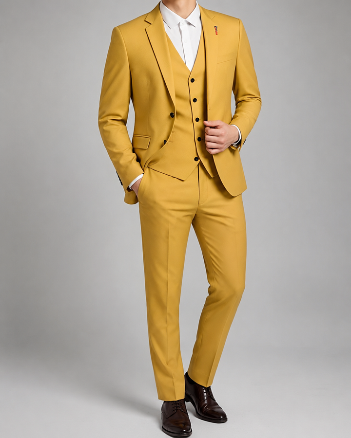 Costume homme trois pièces gris coupe ajustée cérémonie élégant