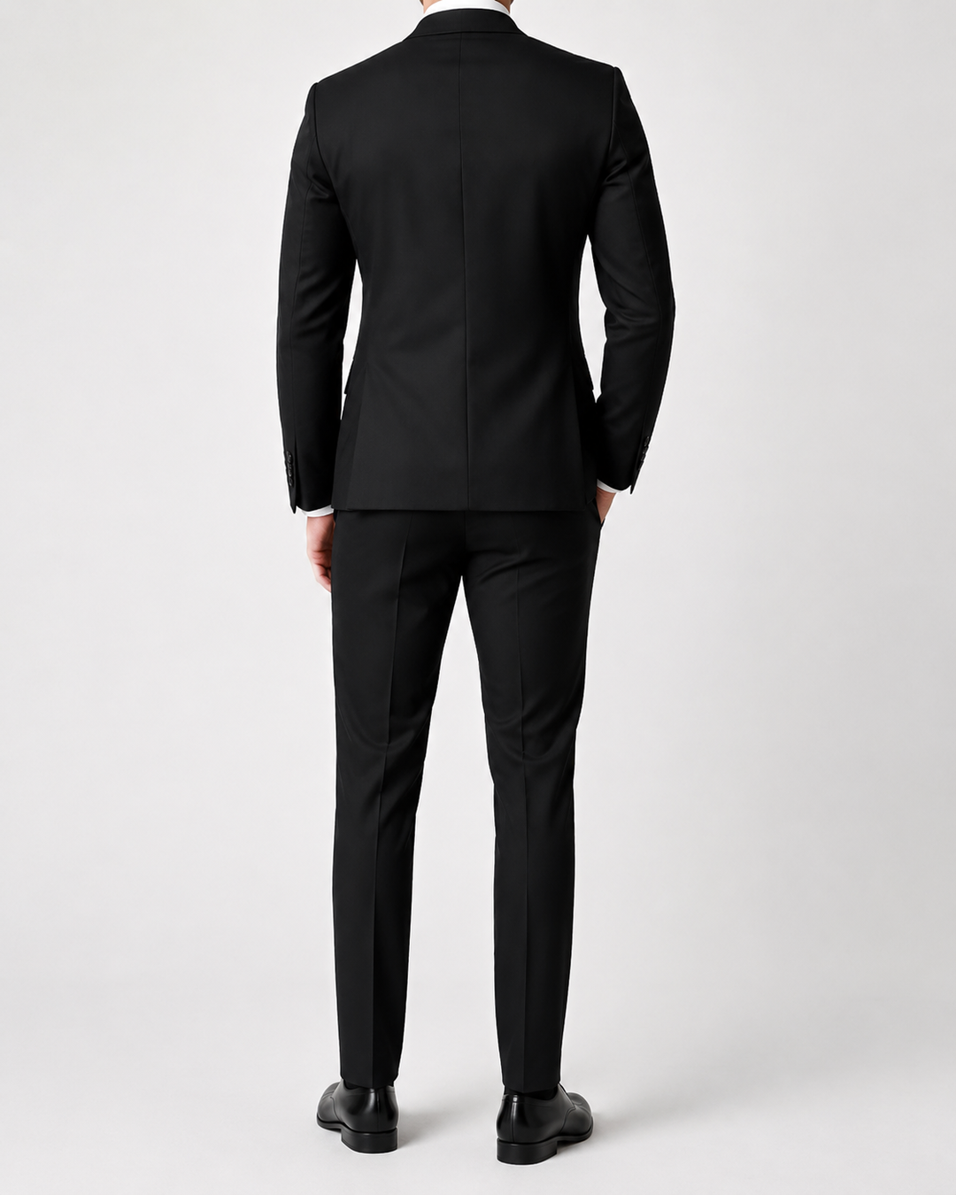 Costume homme trois pièces gris coupe ajustée cérémonie élégant