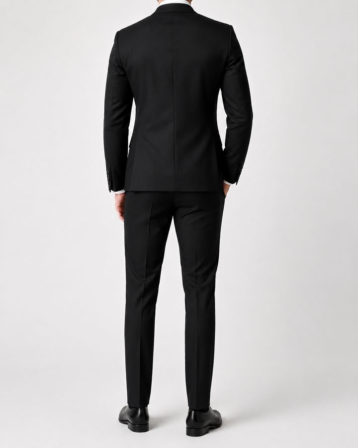 Costume homme trois pièces gris coupe ajustée cérémonie élégant