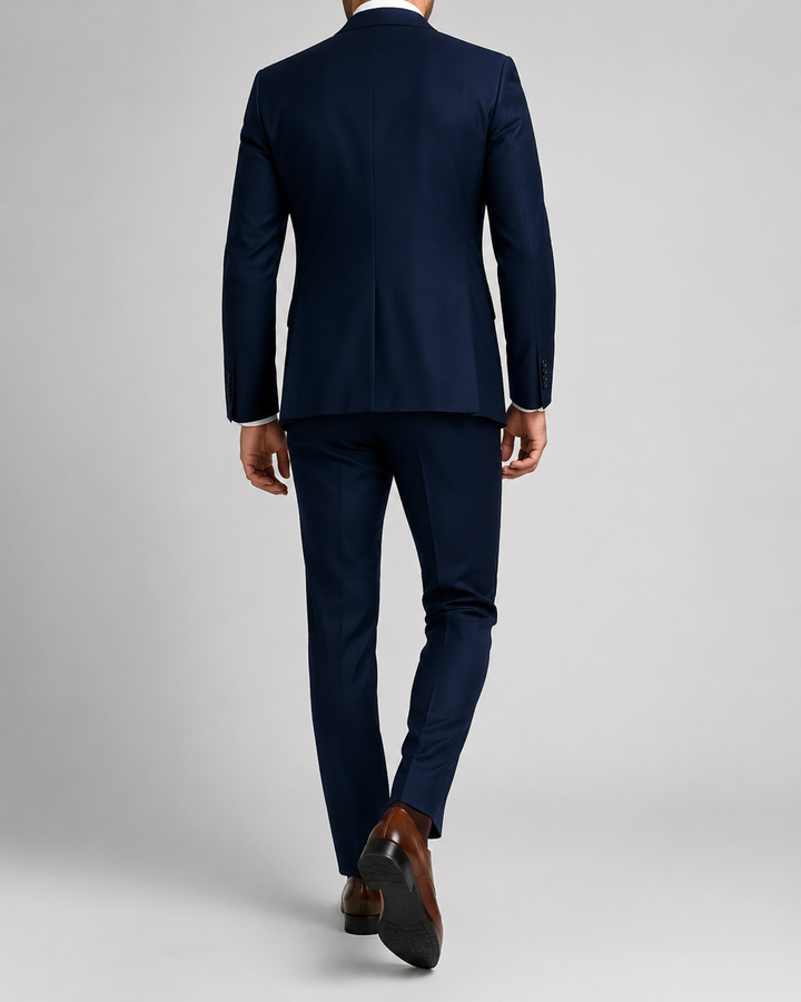 Costume homme trois pièces gris coupe ajustée cérémonie élégant