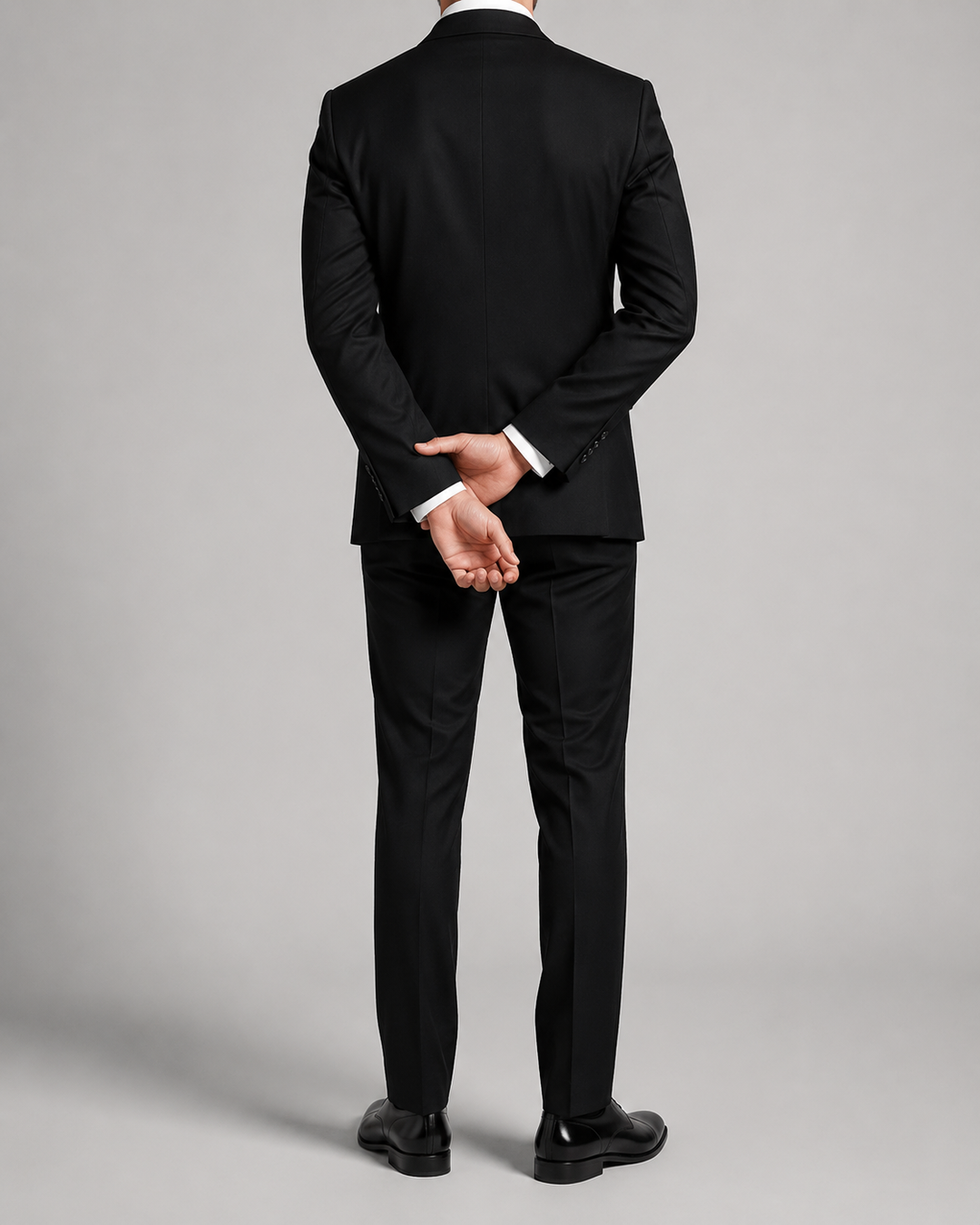 Costume homme trois pièces gris coupe ajustée cérémonie élégant