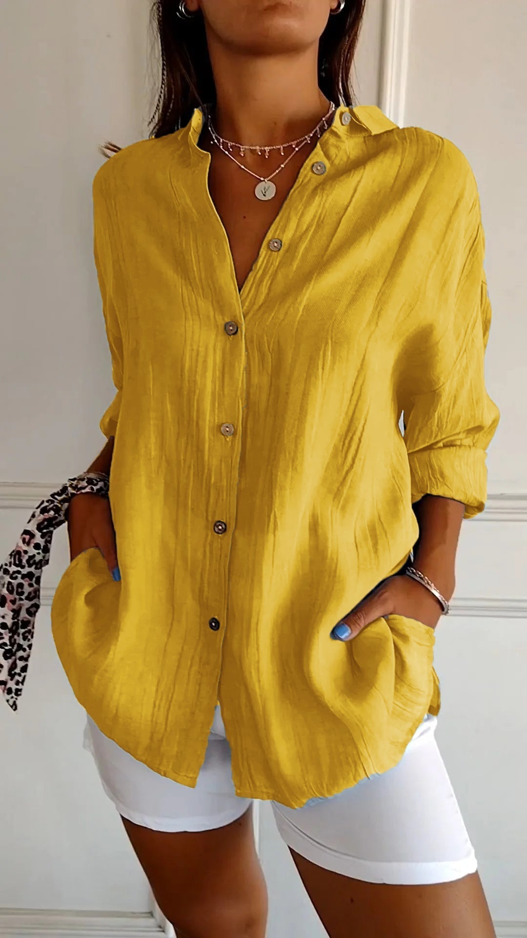 Chemise boutonnée pour femme | Coupe classique, fermeture boutonnée sur le devant 3