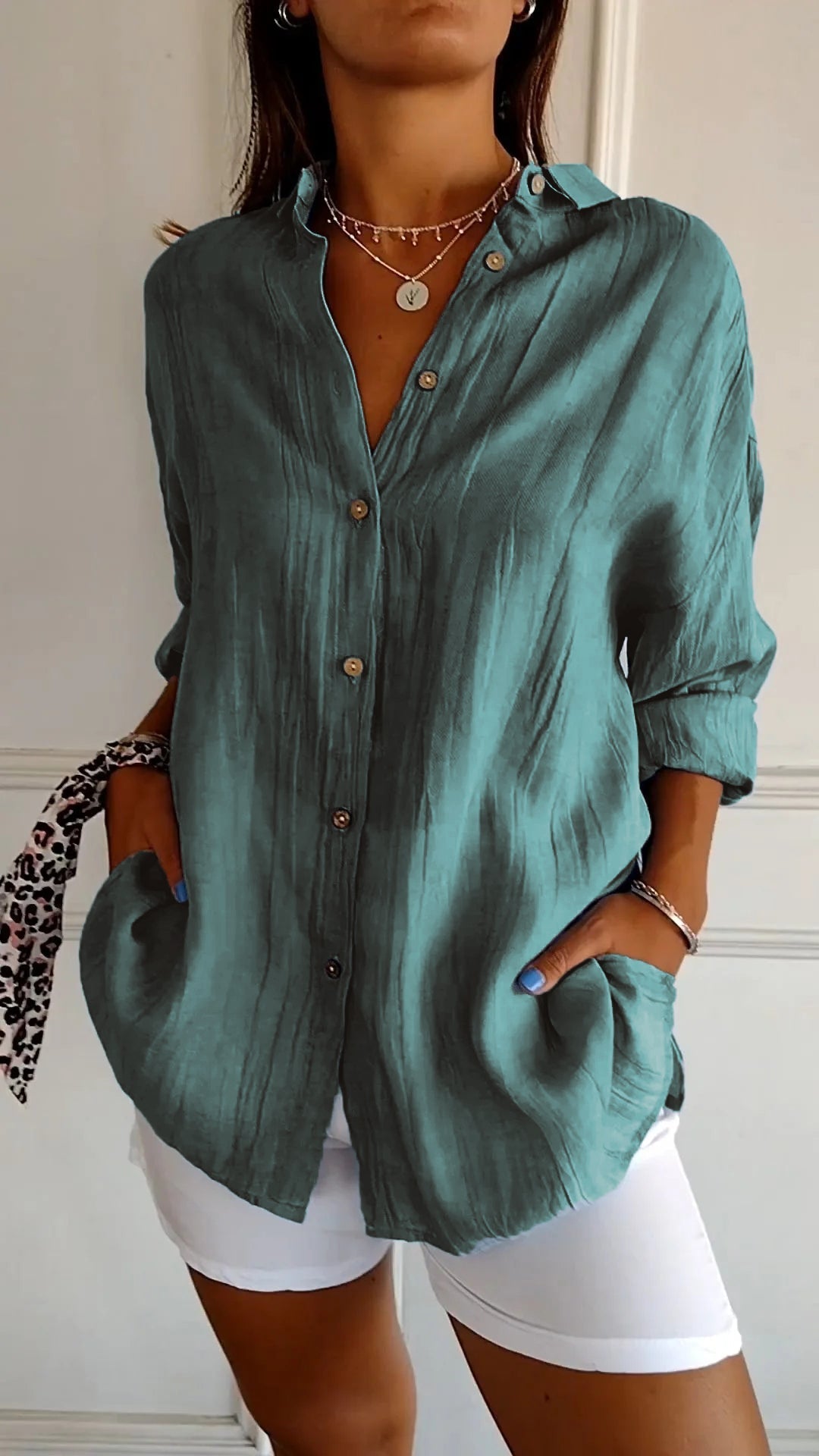 Chemise boutonnée pour femme | Coupe classique, fermeture boutonnée sur le devant 4