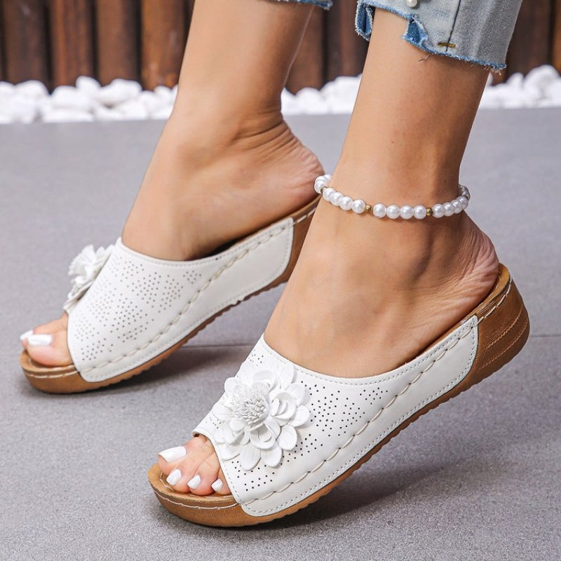 Ella – sandales élégantes à motif floral 1