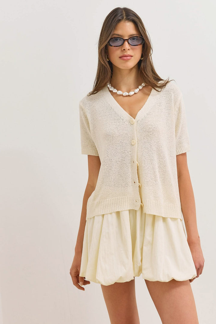 Gilet court pour femme, col V, manches courtes, boutons, maille texturée 1