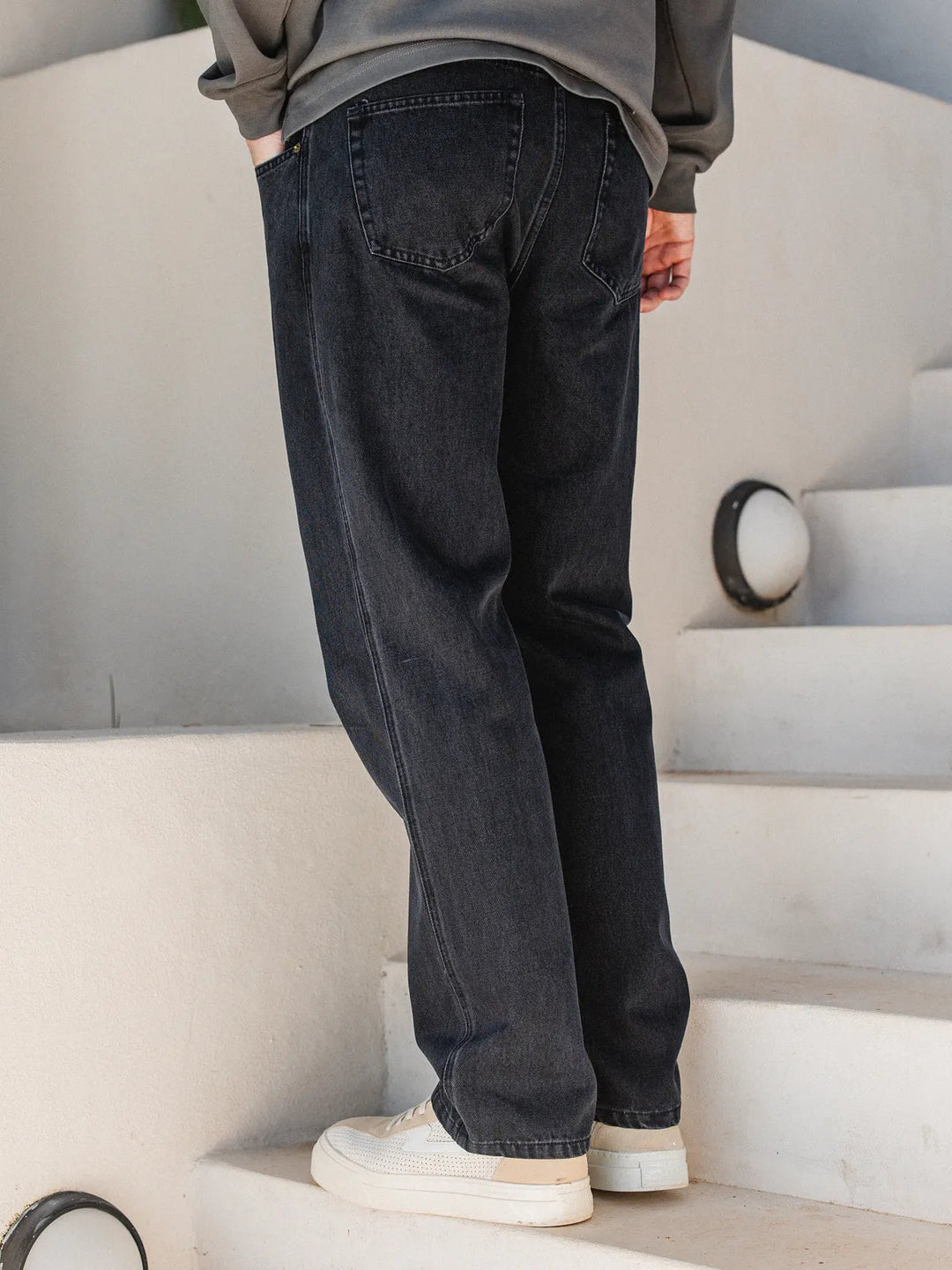 Jean en denim noir délavé 3