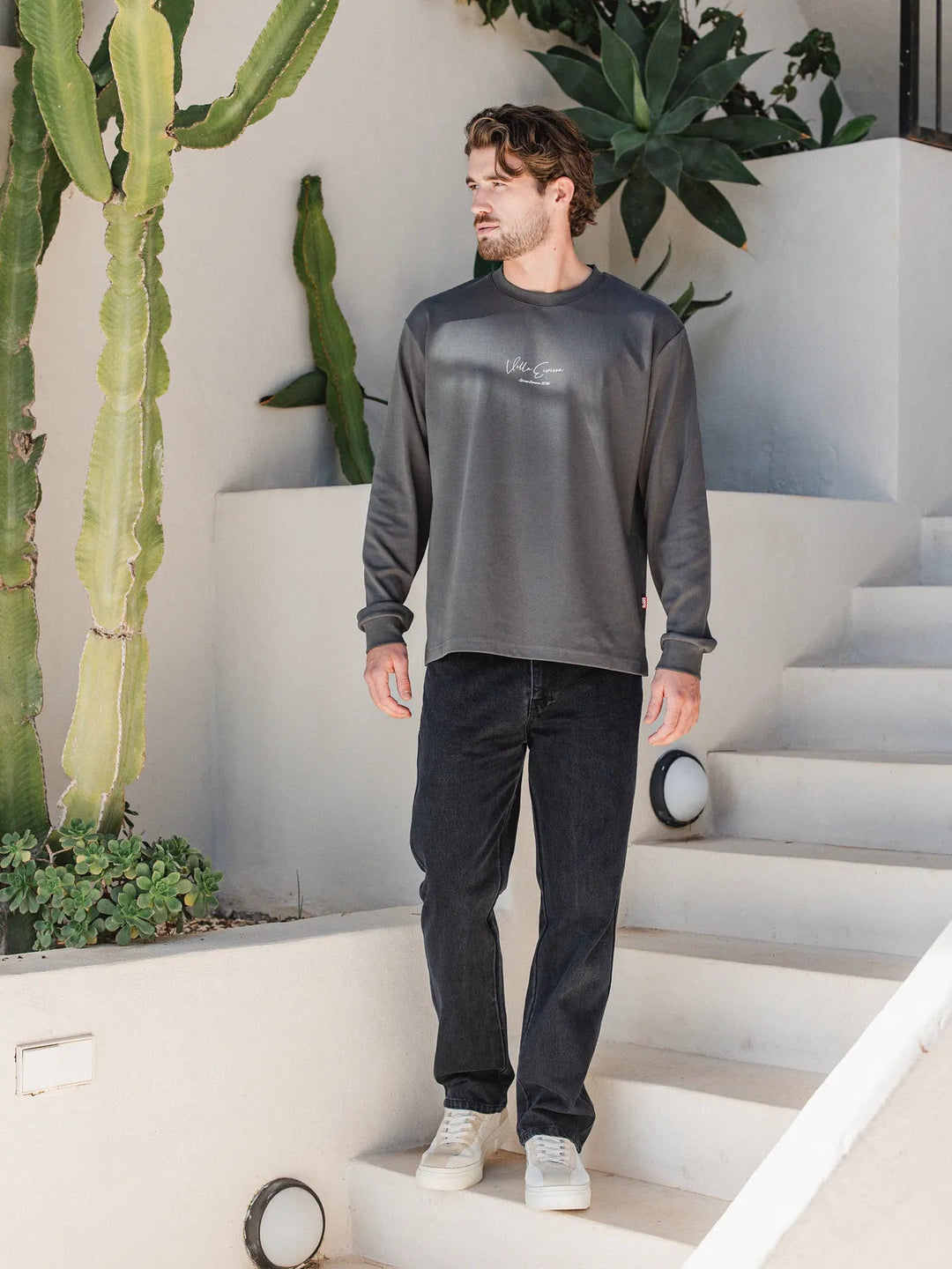 Jean en denim noir délavé 4