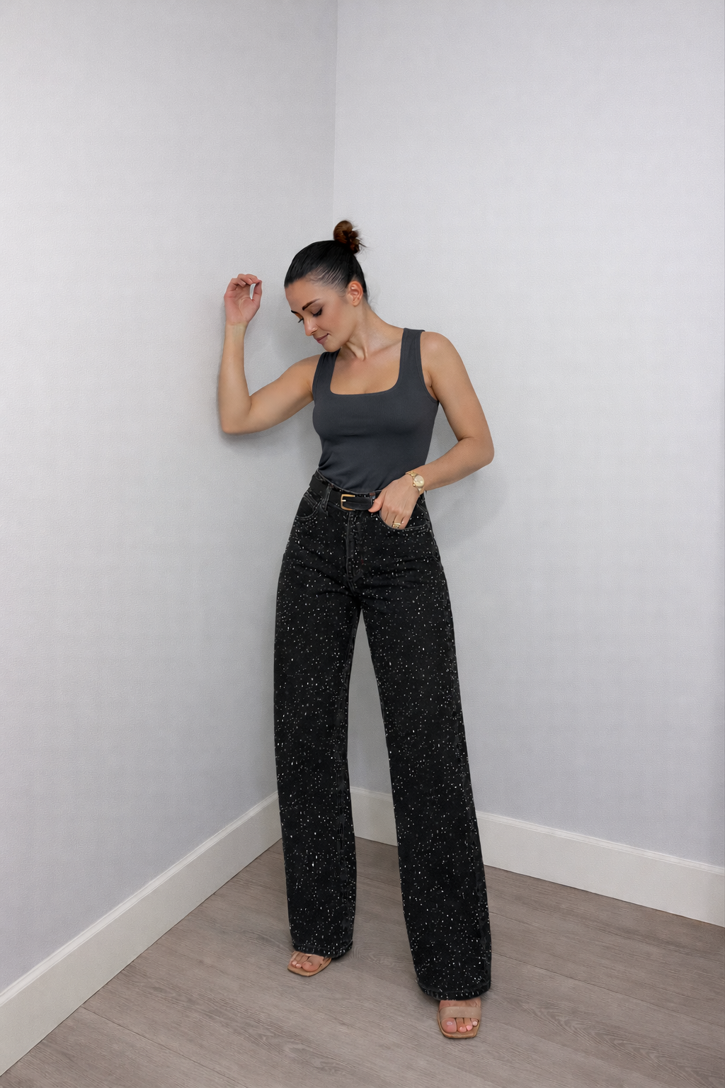Jeans femme coupe droite taille haute avec fermeture éclair et bouton