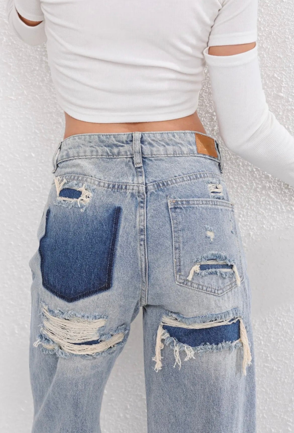 Jeans pour femme avec éléments de surface texturés et coupe droite