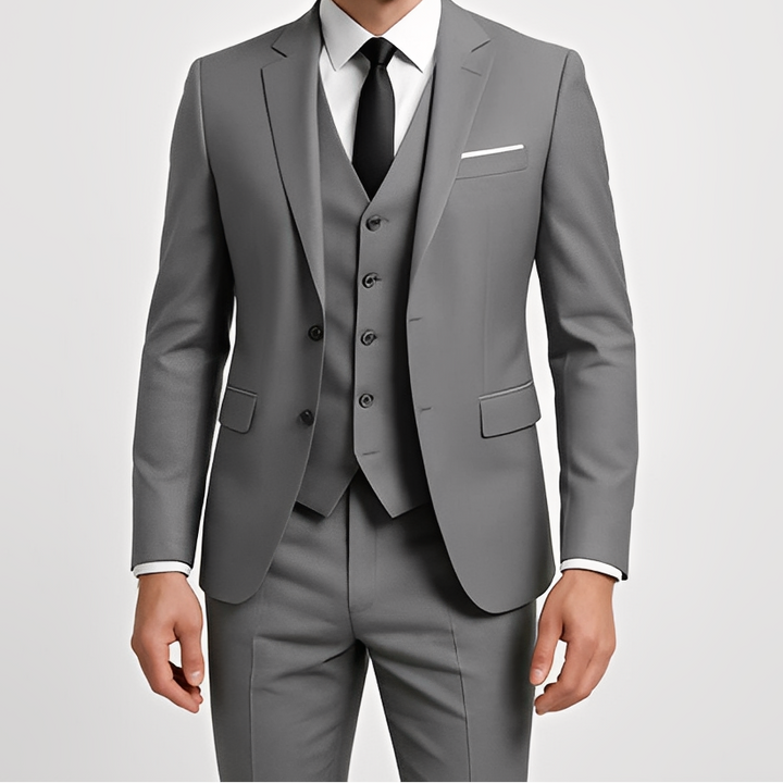Costume homme trois pièces gris coupe ajustée cérémonie élégant