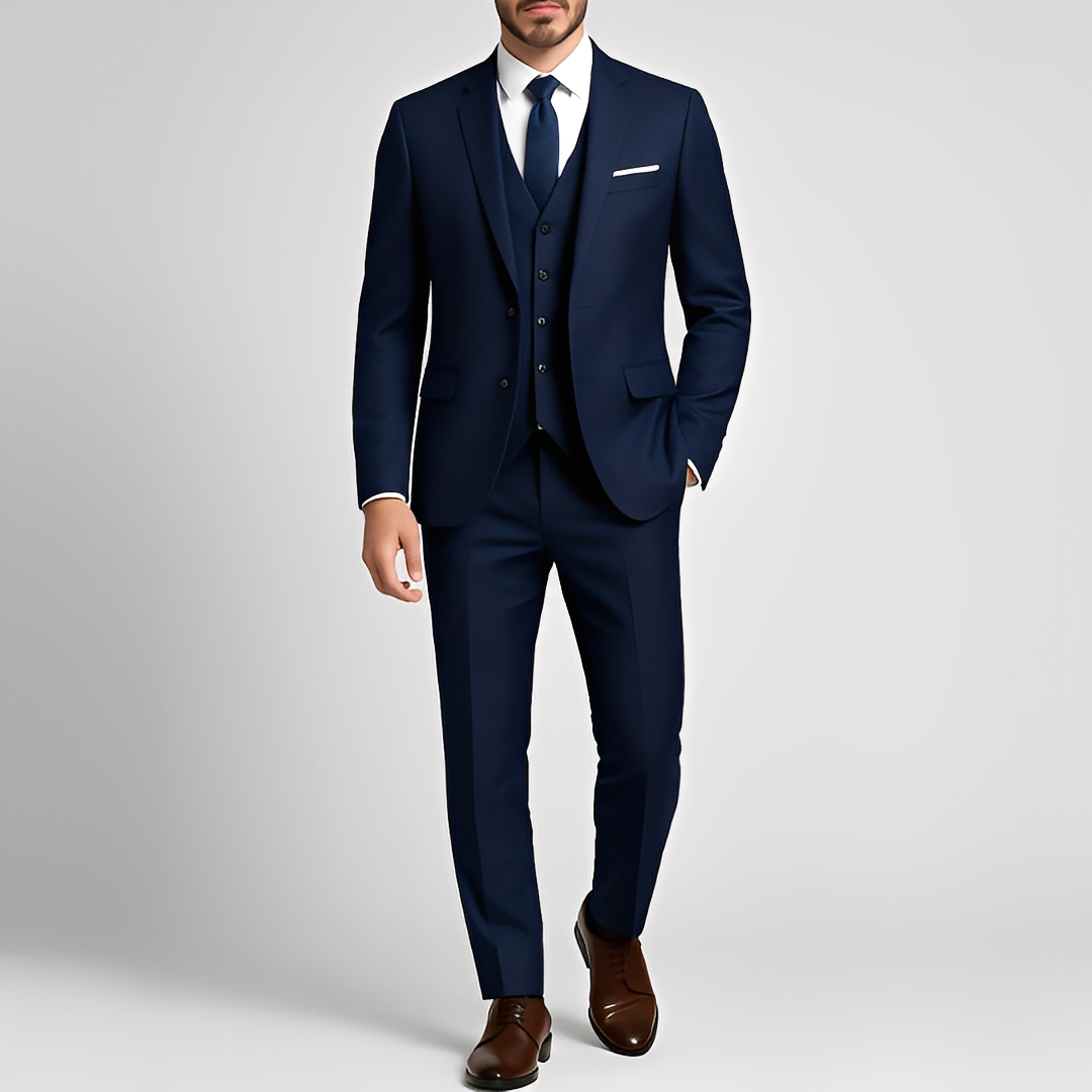 Costume homme trois pièces gris coupe ajustée cérémonie élégant