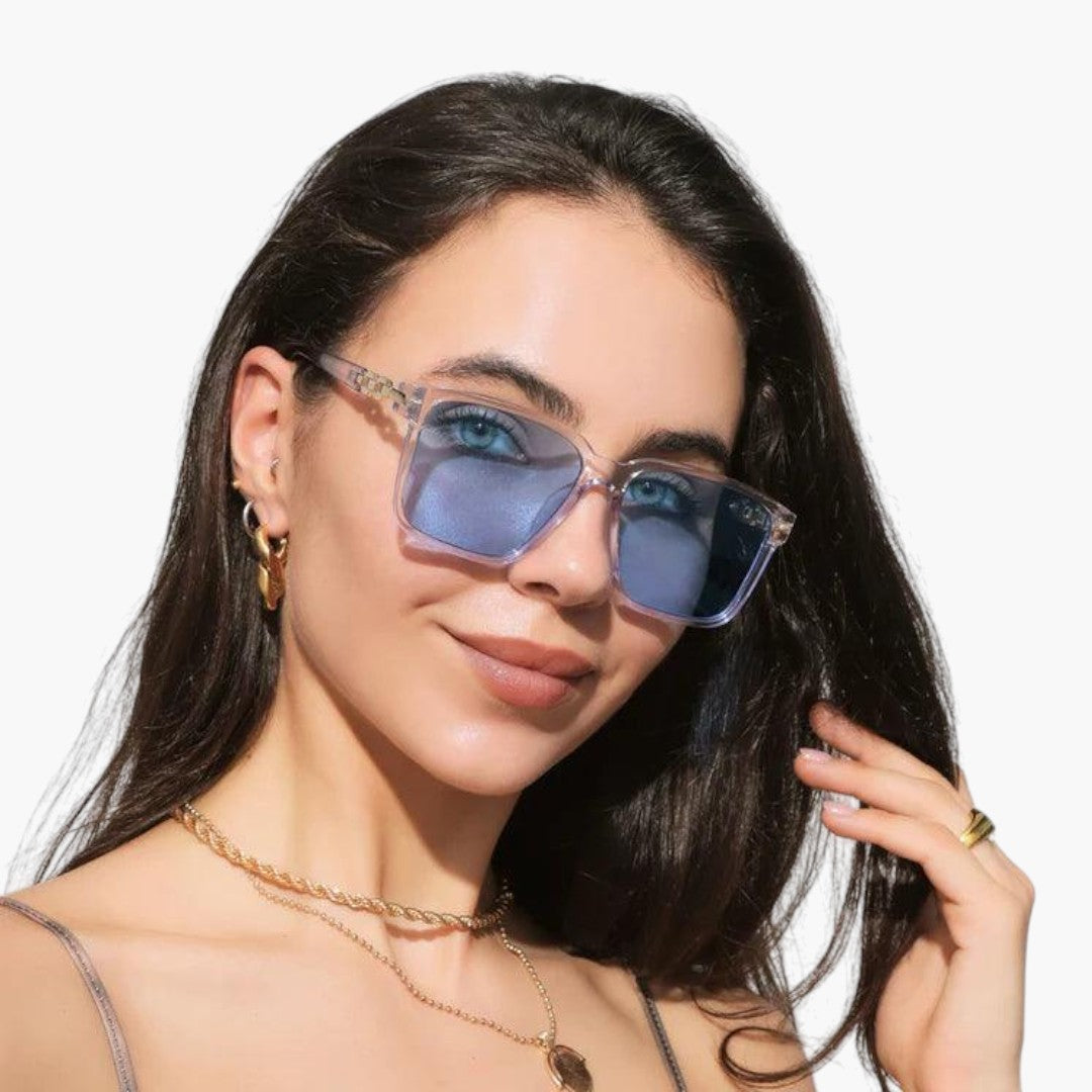 Lunettes de Soleil Femme avec Monture Carrée et Verres Dégradés 1
