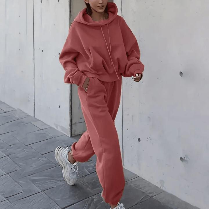 Nadia | Survêtement femme | Sweat à capuche en coton, coupe moderne et confort sportif 0