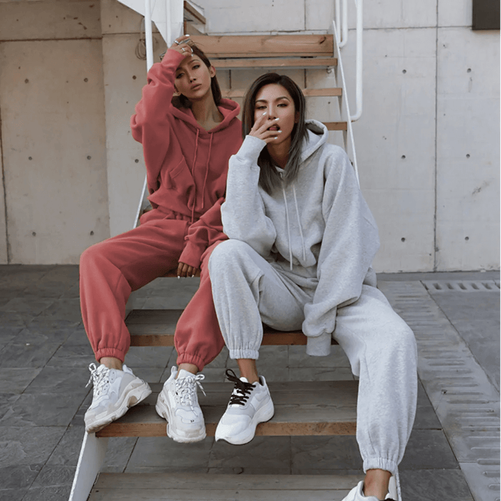 Nadia | Survêtement femme | Sweat à capuche en coton, coupe moderne et confort sportif 1