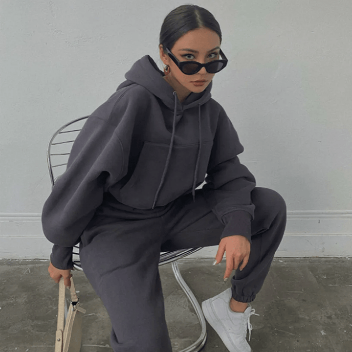 Nadia | Survêtement femme | Sweat à capuche en coton, coupe moderne et confort sportif 3