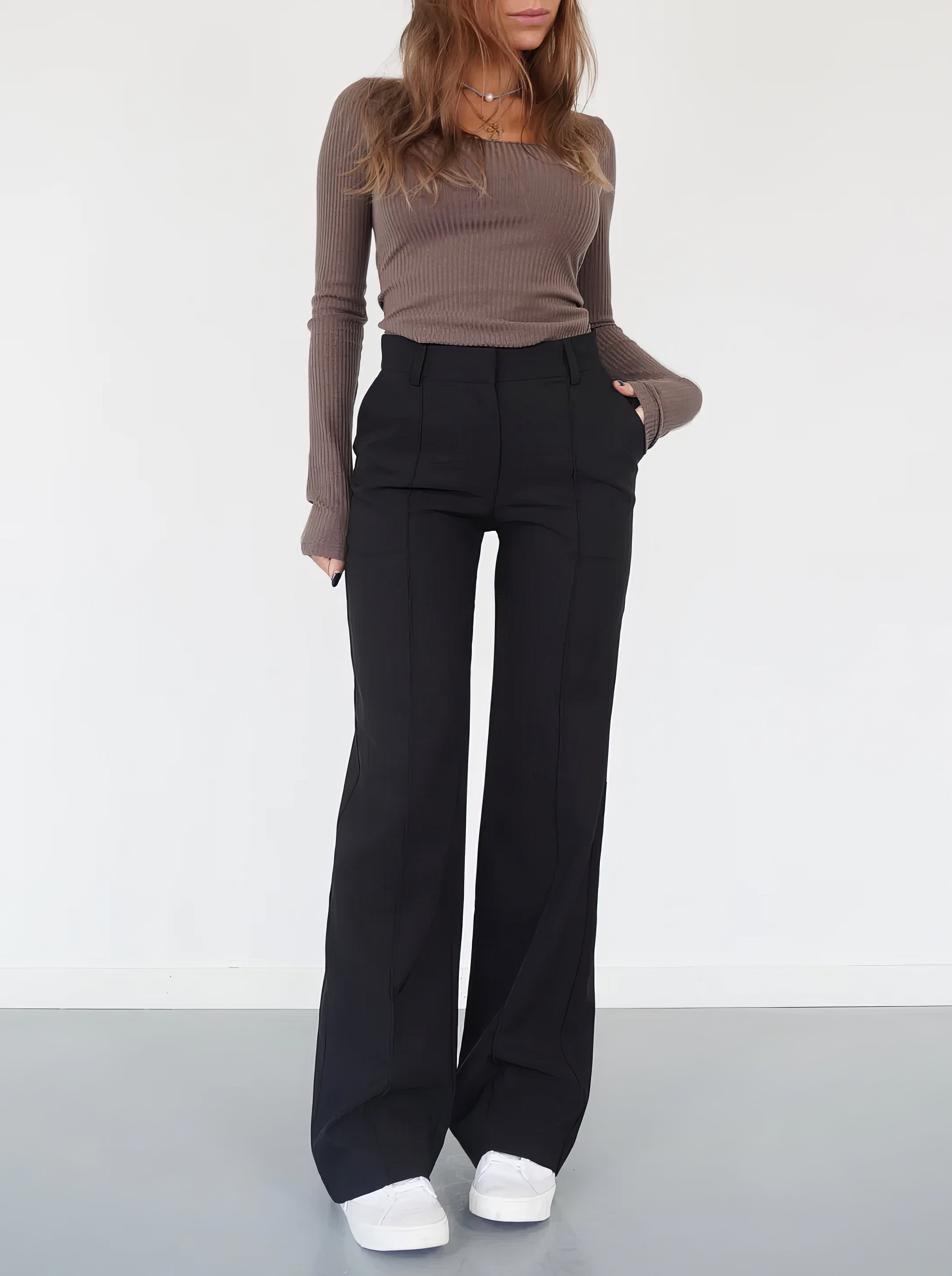 Pantalon femme taille haute à coupe droite structurée
