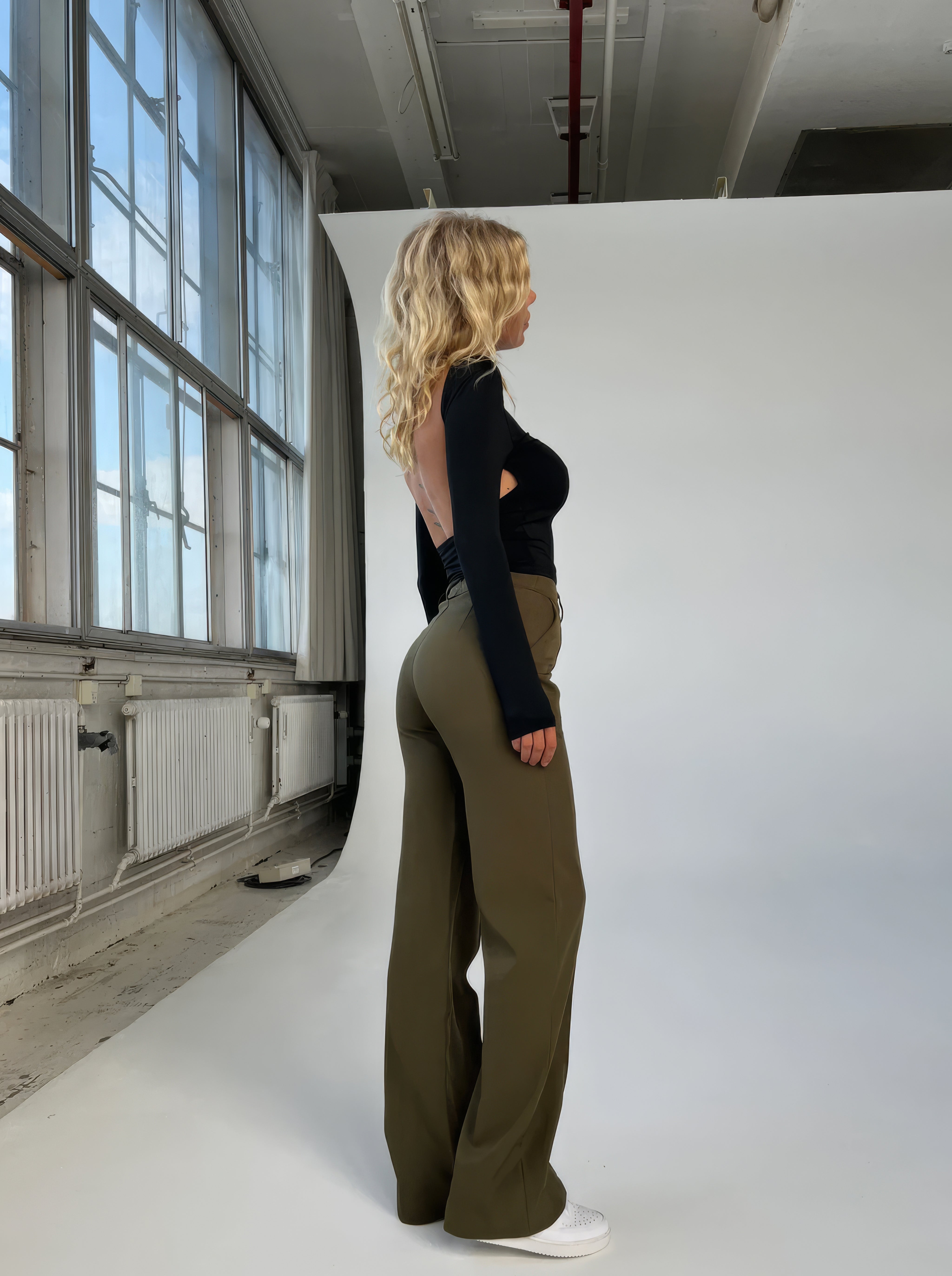 Pantalon femme taille haute à coupe droite structurée