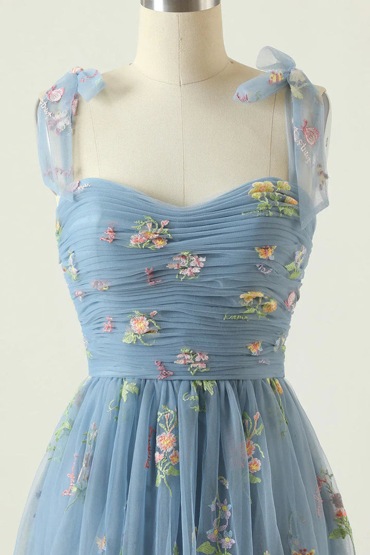 Robe de bal pour femme | Broderie florale 6