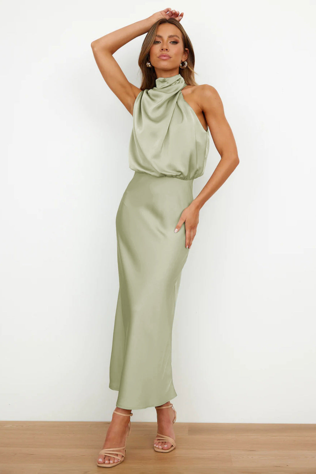 Robe femme | Longueur midi, sans manches, col halter, décolleté cascade 0