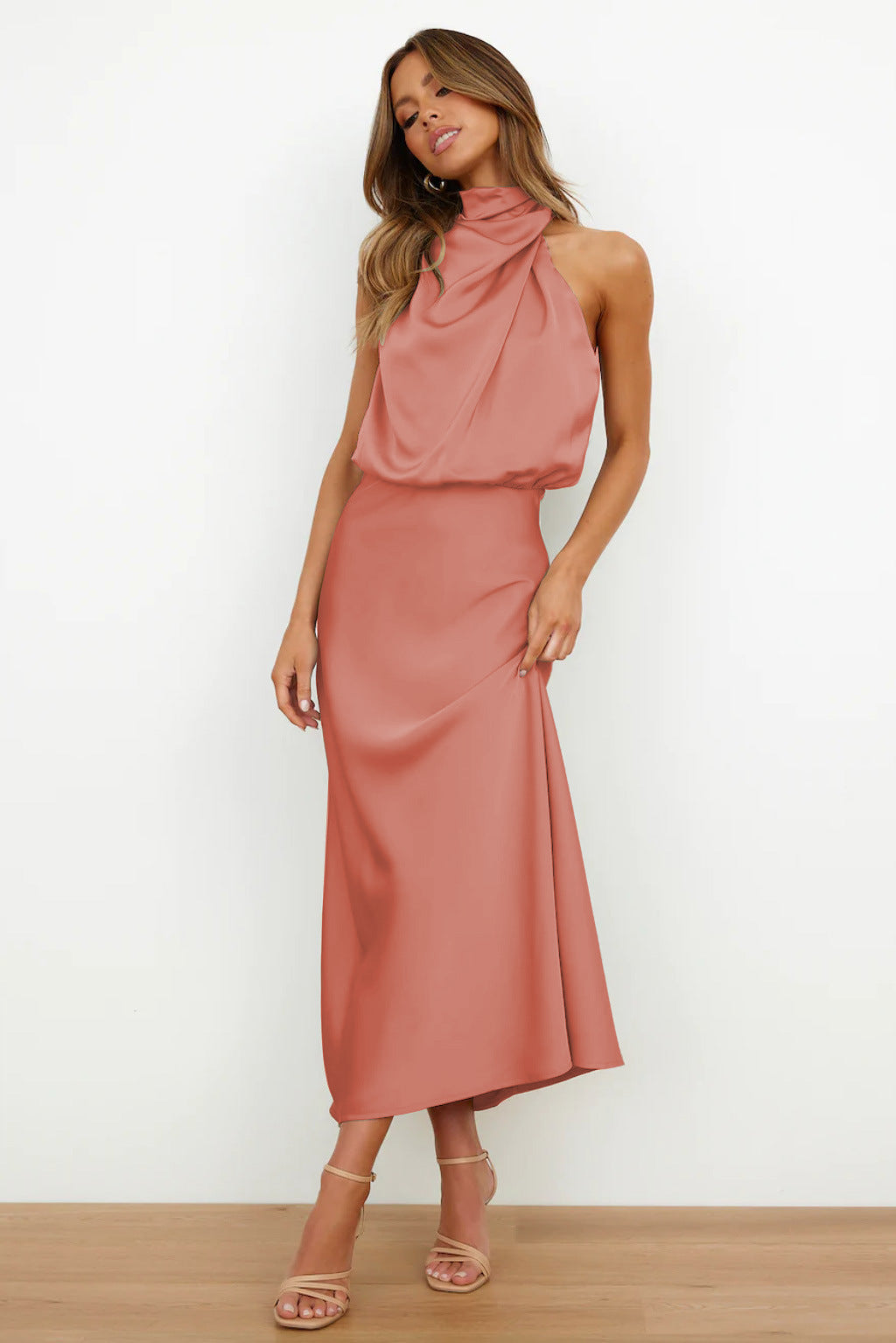 Robe femme | Longueur midi, sans manches, col halter, décolleté cascade 4