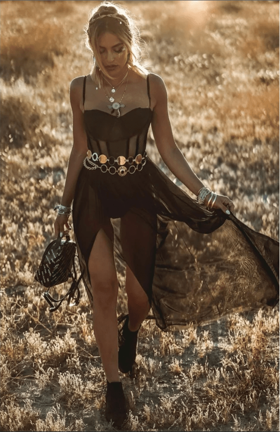 Robe longue Loree avec corsage à bretelles et jupe en mousseline transparente pour femme 0