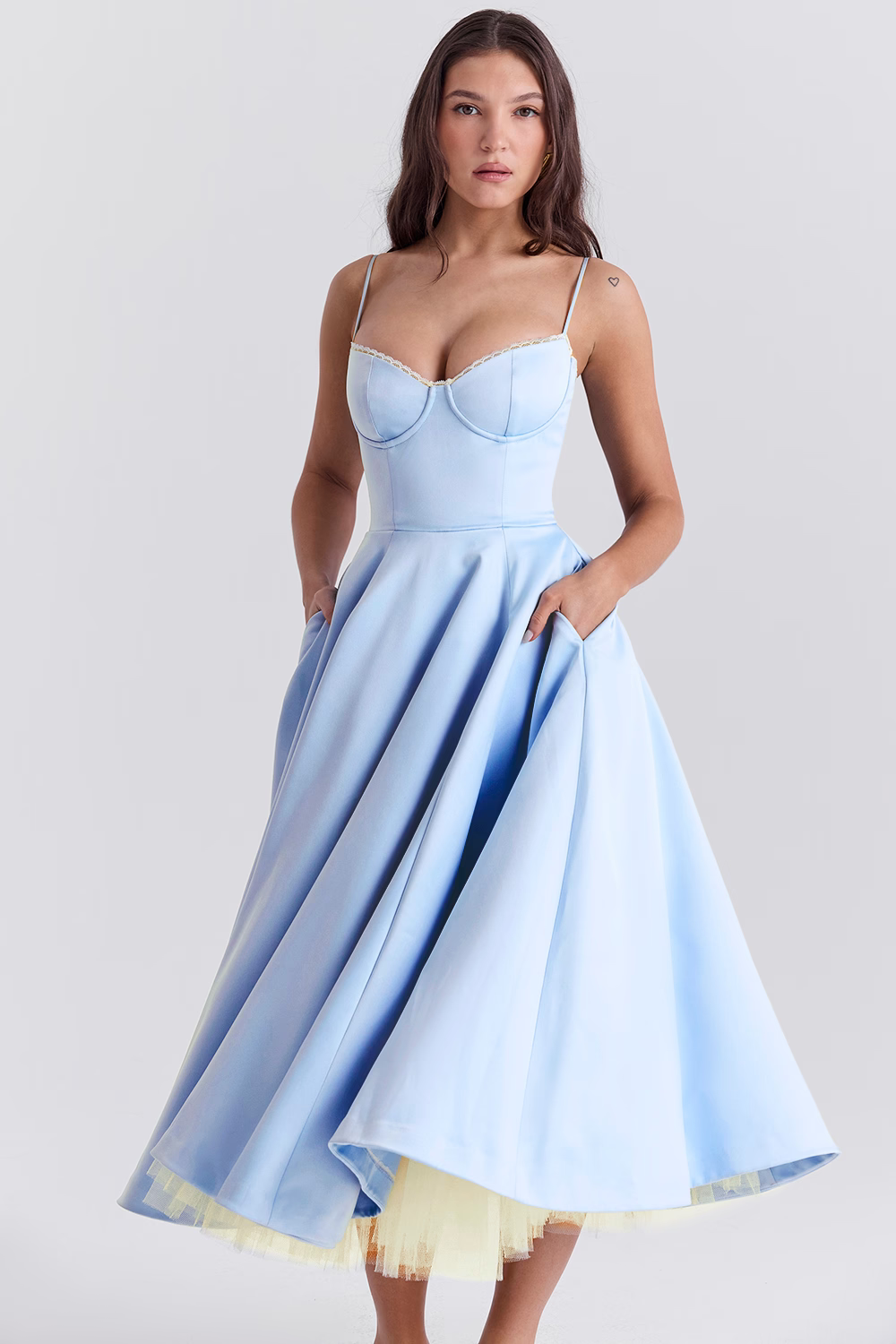 Robe midi femme trapèze avec corset et décolleté cœur
