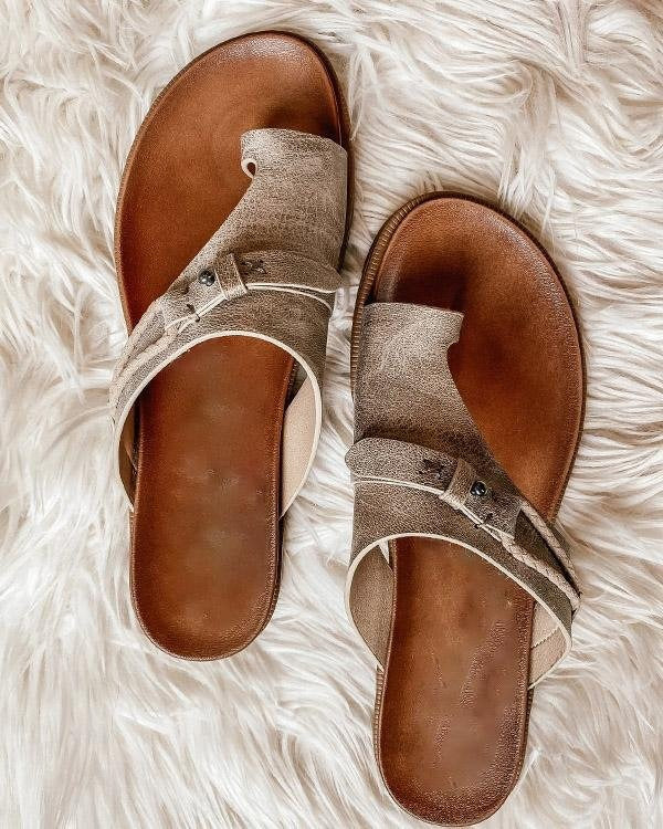 Sandales plates pour femmes avec bride pour les orteils 3