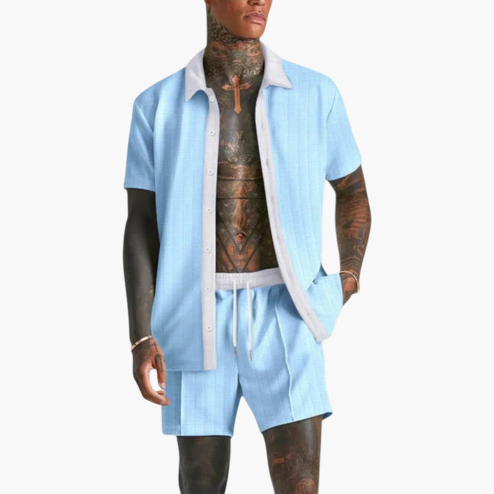 Tenue pour homme | Chemise ouverte et short à cordon 4