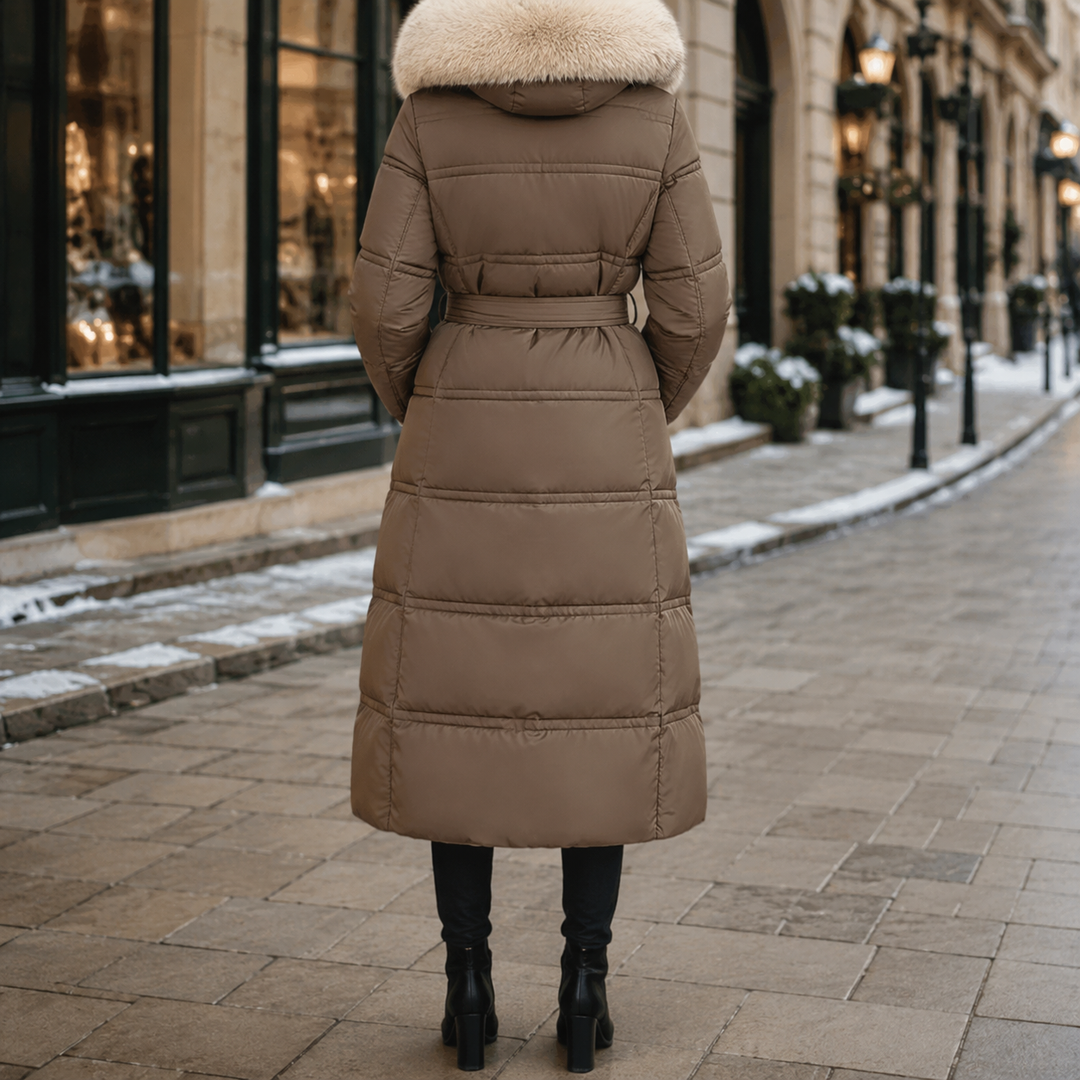 Brązowo-beżowy płaszcz zimowy Jacqueline, widok z tyłu